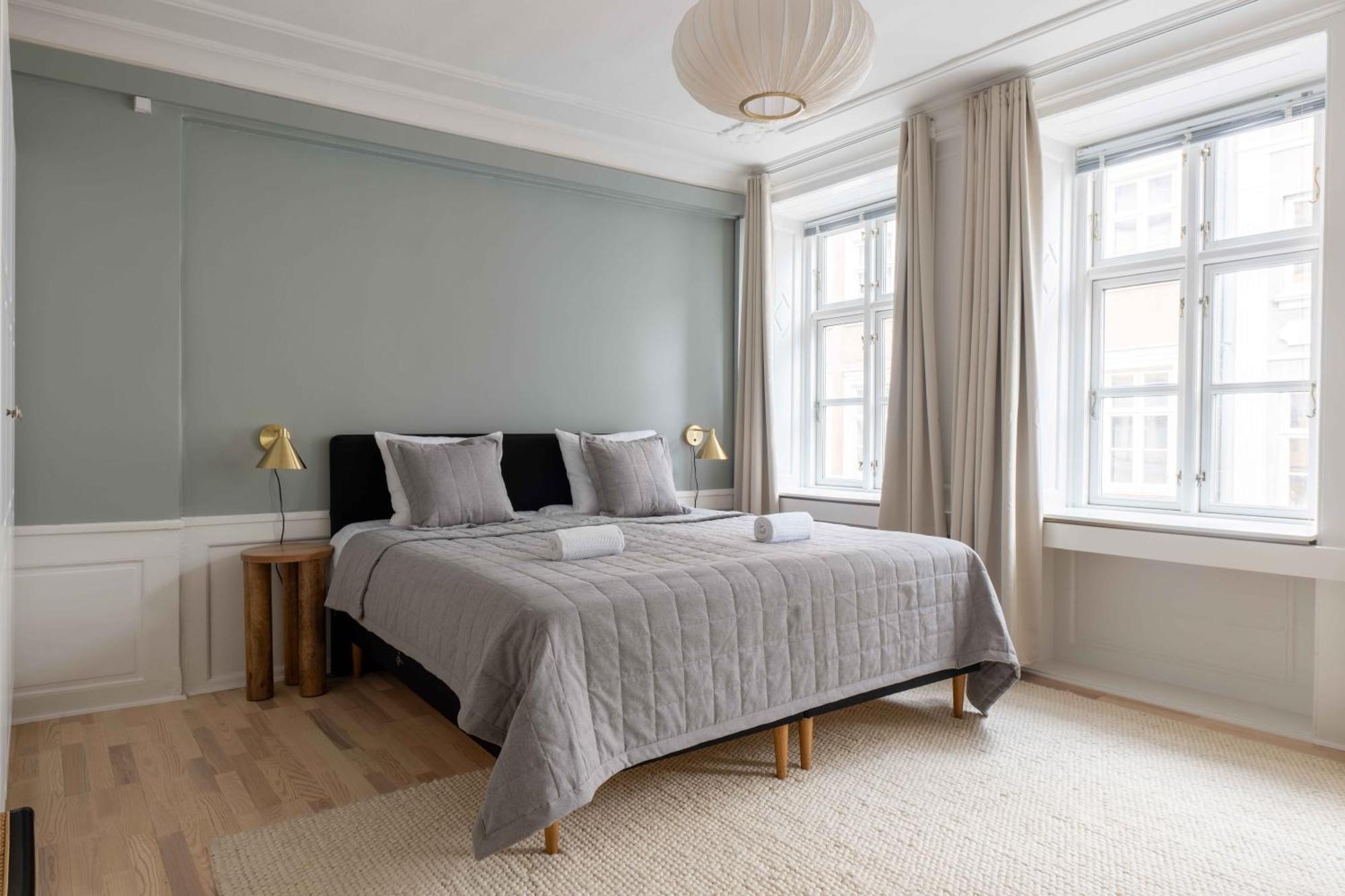 Spacious Tivoli Gardens Apartment W 3 Bedrooms Копенгаген Экстерьер фото