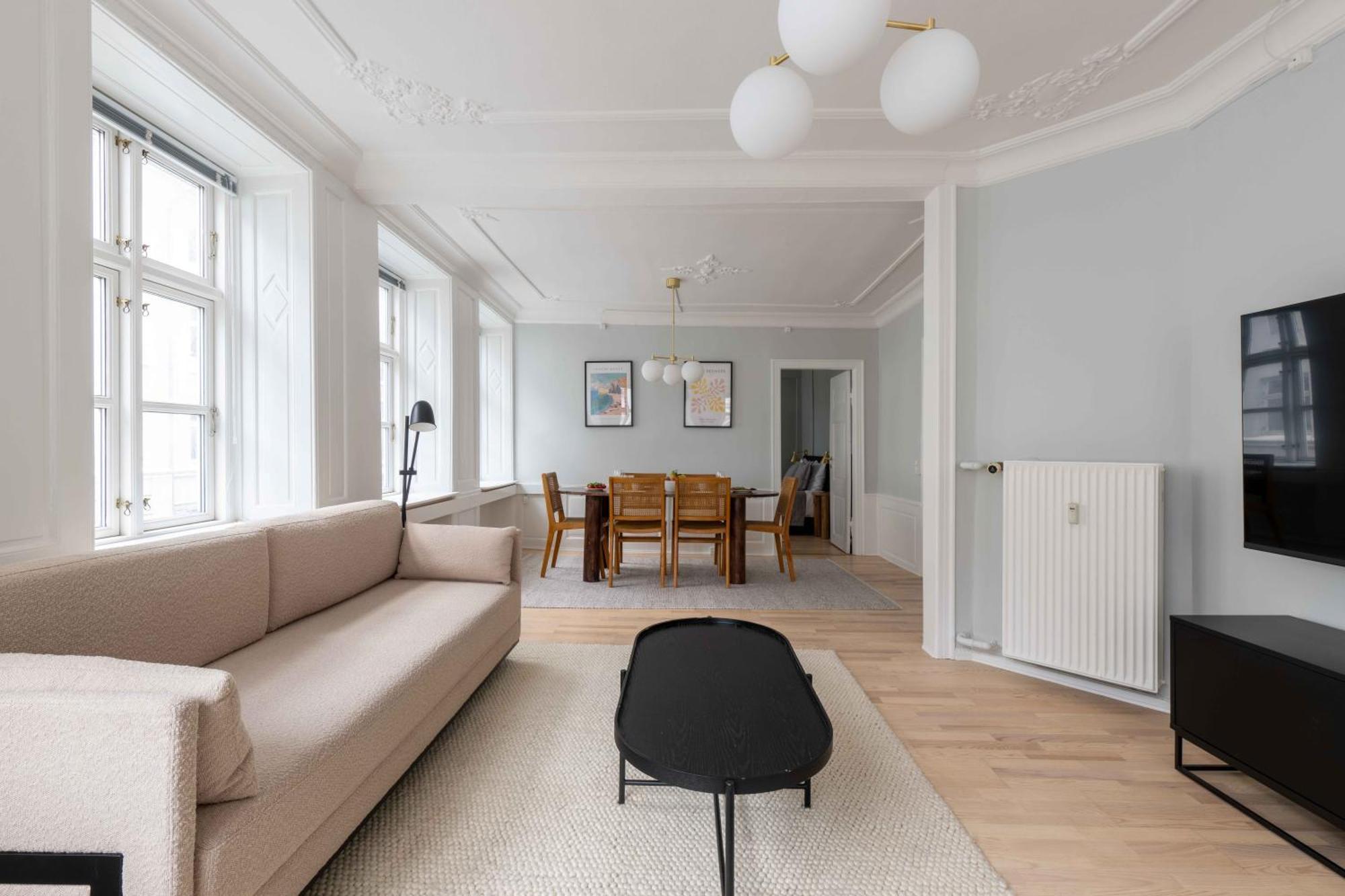 Spacious Tivoli Gardens Apartment W 3 Bedrooms Копенгаген Экстерьер фото