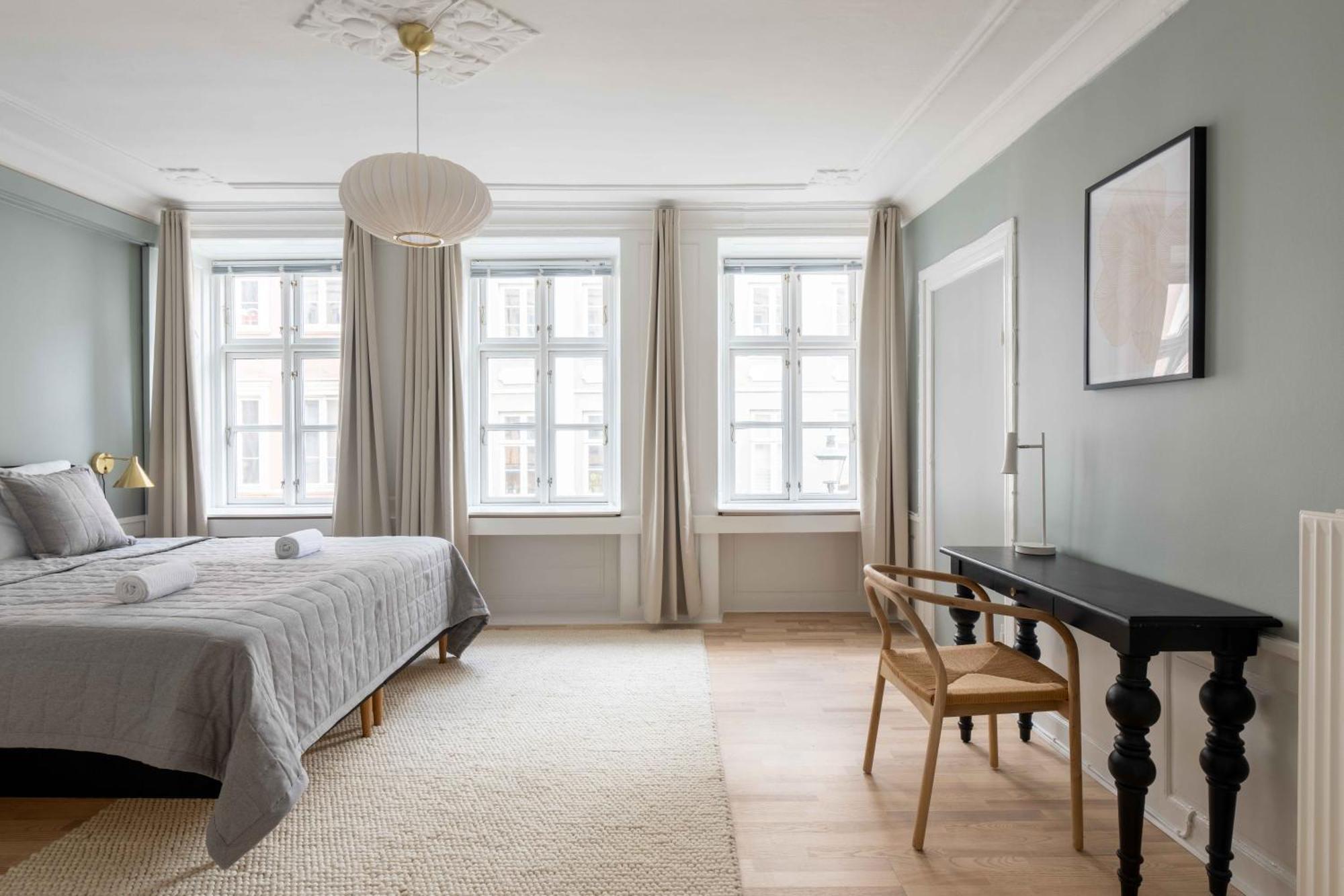Spacious Tivoli Gardens Apartment W 3 Bedrooms Копенгаген Экстерьер фото