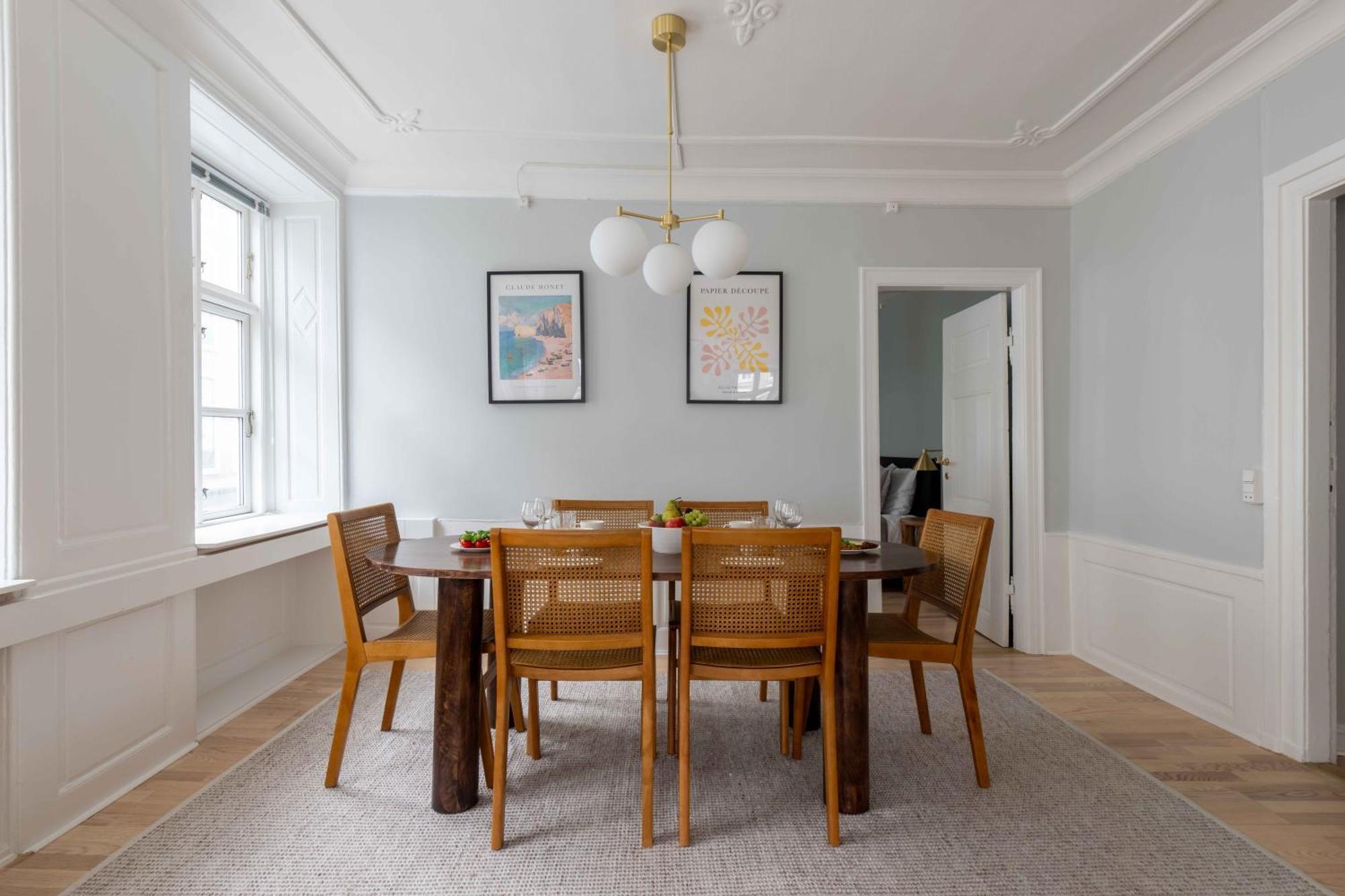 Spacious Tivoli Gardens Apartment W 3 Bedrooms Копенгаген Экстерьер фото